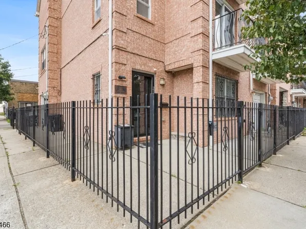 219 Broad St, Newark City, NJ 07104