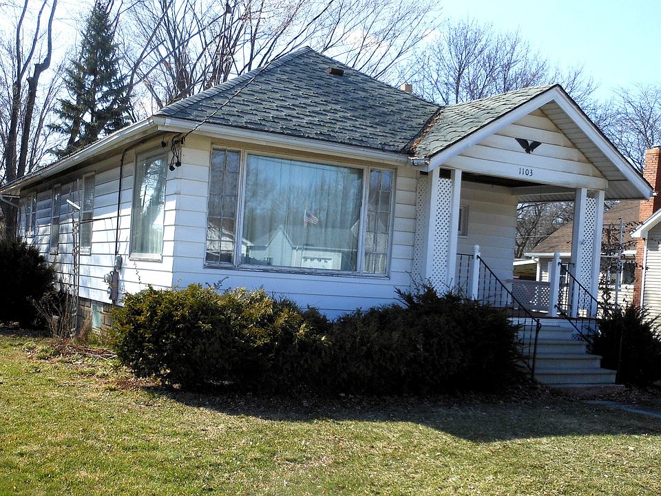 1st image of 1103 N Hickory St