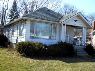 1103 N Hickory St, Owosso, MI 48867