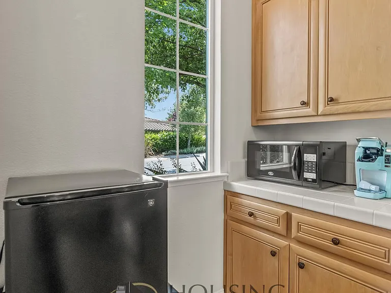 4005 Royal Troon Dr — Photo 52