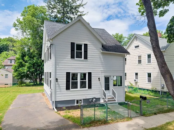 62 Field St, West Springfield, MA 01089