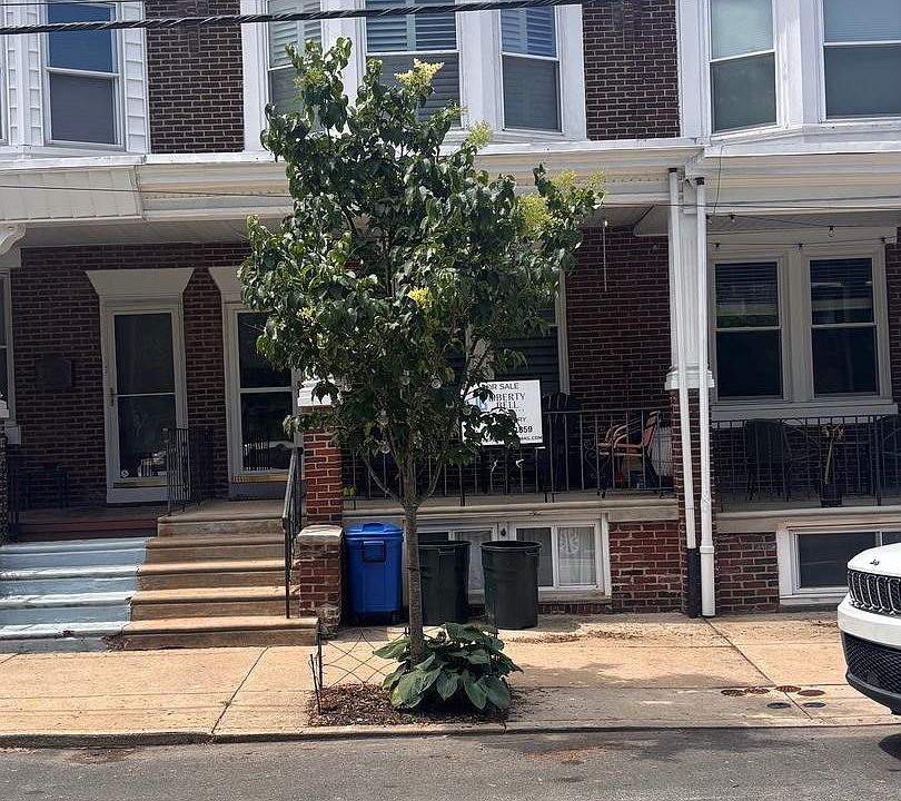 1st image of 3362 Vaux St