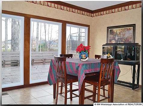 5th image of 2490 Barrett Dr