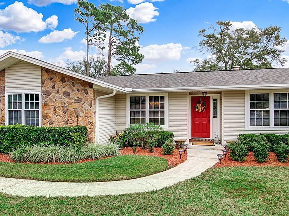 3rd image of 11707 Loretto Woods Ct