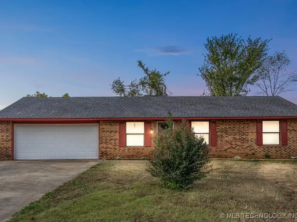903 W 9th Pl S, Claremore, OK 74017