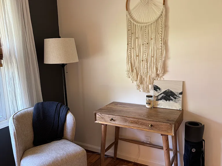 Third Bedroom/home office space - natural light