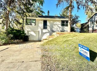 5906 Pratt St, Omaha, NE 68104
