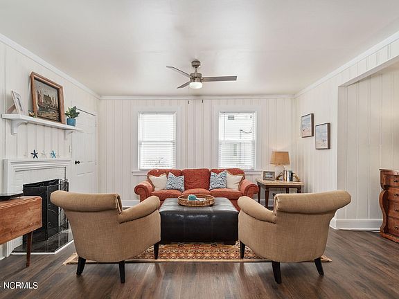 3rd image of 110 Noyes Avenue