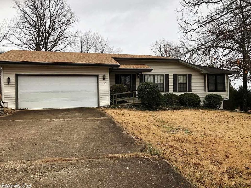 1st image of 1210 Pleasant Valley Dr
