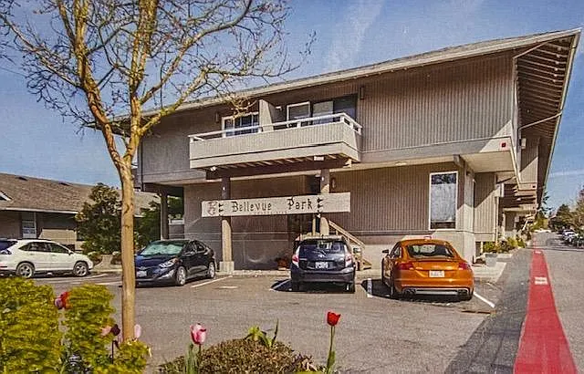 932 100th Ave NE #114 — Photo 8