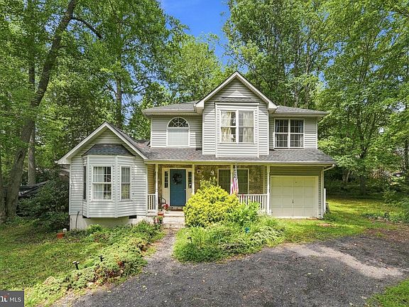 2nd image of 105 Musket Ln