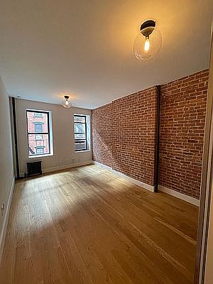 1st image of 21 Catherine St APT 3C