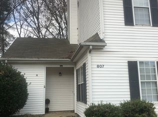 807 Selwyn Oaks Ct APT A, Charlotte, NC 28209