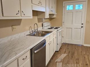 102 Batson Dr, Greenville, SC 29617