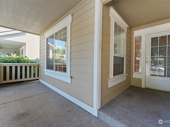 3rd image of 5513 37th Avenue SE