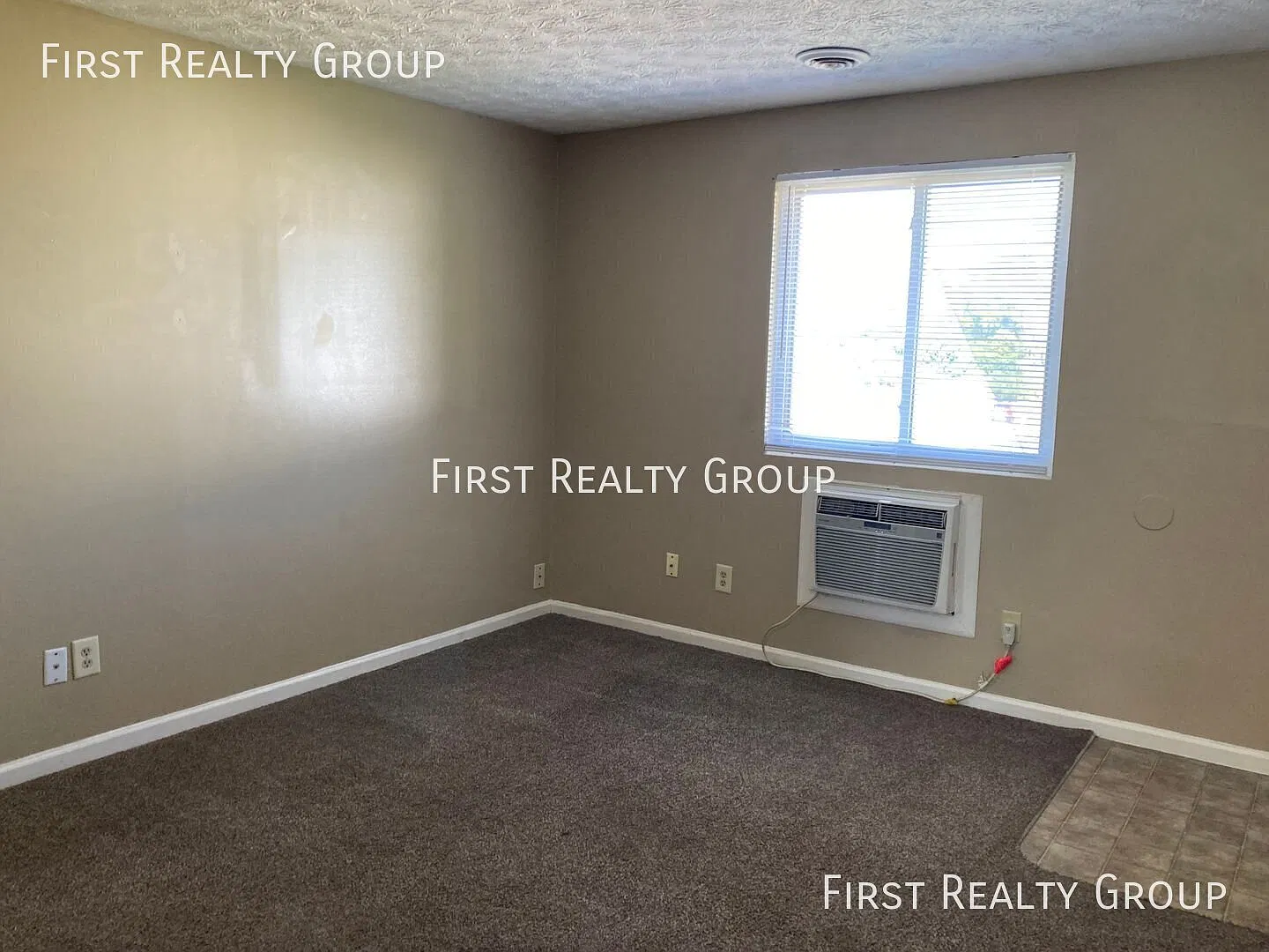 2 Bedroom, 1 Bath Upstairs Apartment For Rent, Move In Ready! — Photo 3