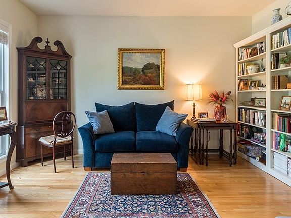 5th image of 19 Cottage Cv