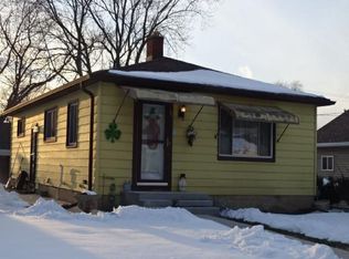 807 S 101st St, West Allis, WI 53214
