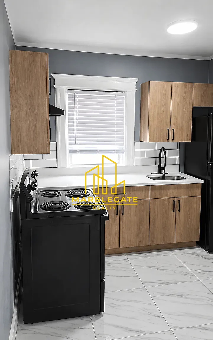 2 bed, 850 sqft, $1,850 — Photo 2