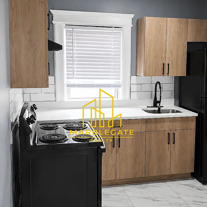 2nd image of 878 S 19th St #33