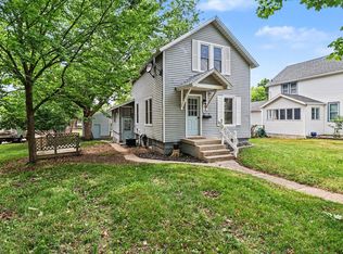 319 N Rowe St, Ludington, MI 49431