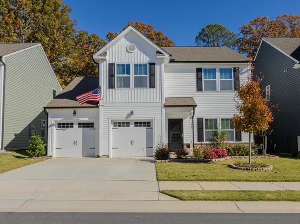 432 Bent Willow Dr, Clayton, NC 27527