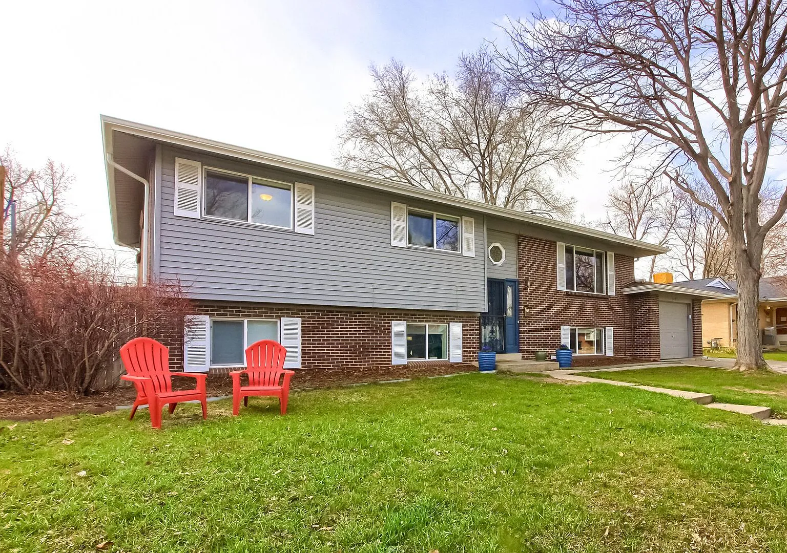 62nd10976 — Photo 2