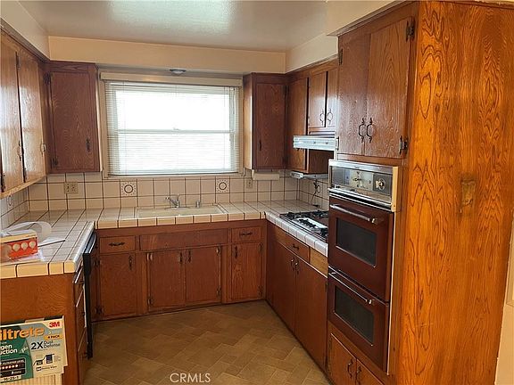 5th image of 16053 Lashburn St