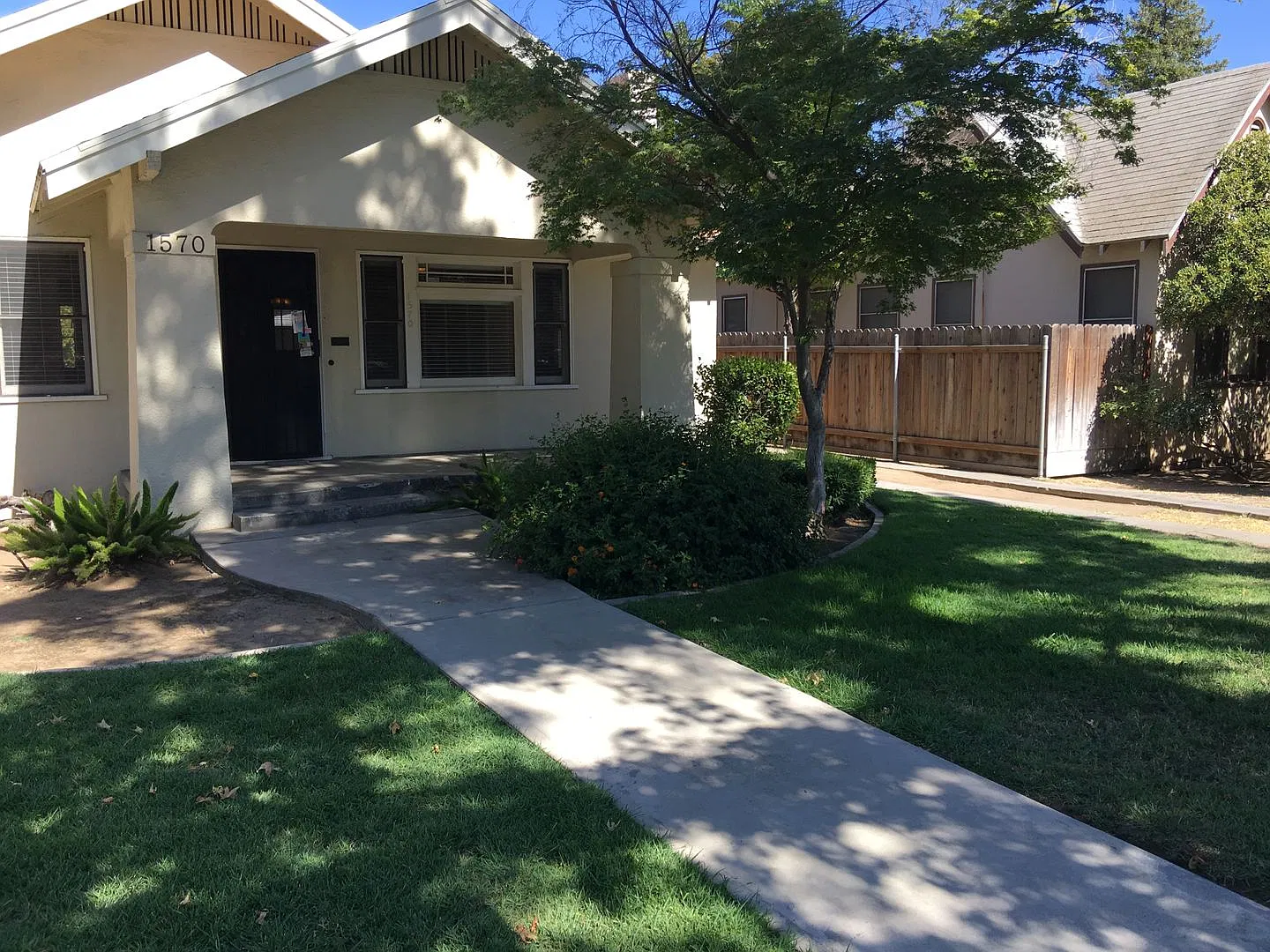 Charming Tower Bungalow for Rent — Photo 2