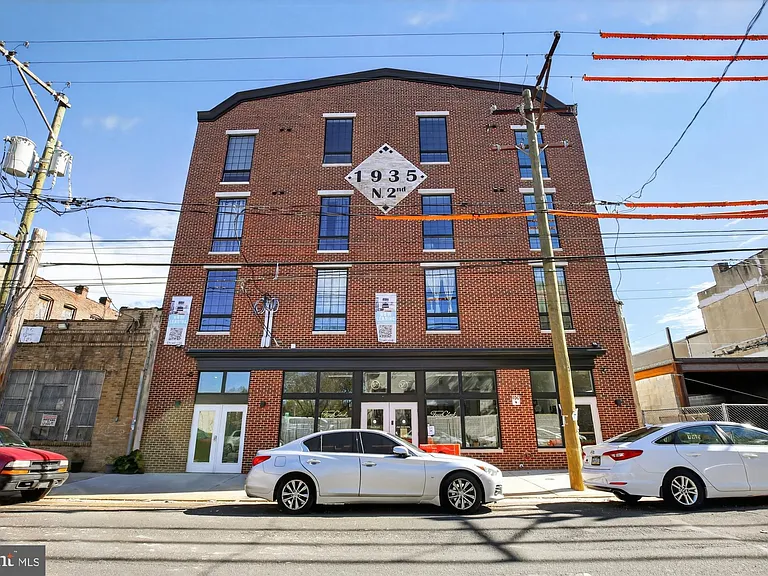 1935 N 2nd St #202 — Photo 24