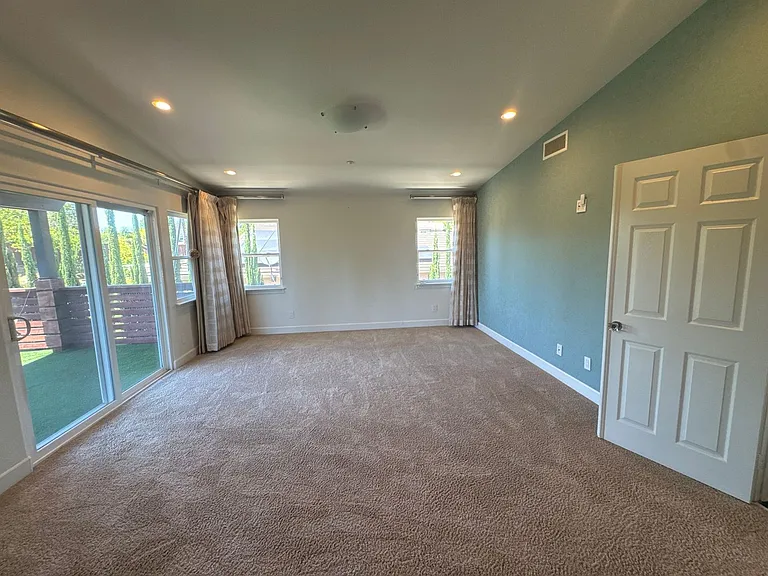 1855 Lawndale Rd — Photo 33