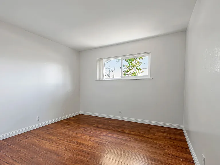 1139 N Shattuck St — Photo 29