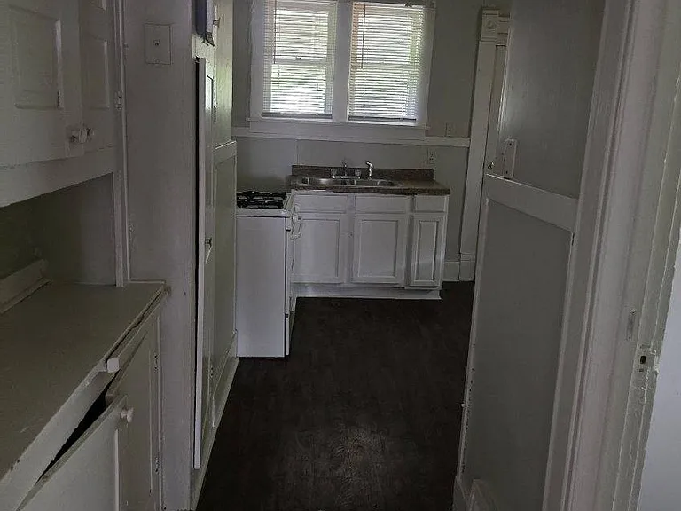 816 W Virginia Ave — Photo 2