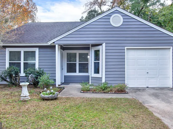 29 Quail Forest Dr, Savannah, GA 31419