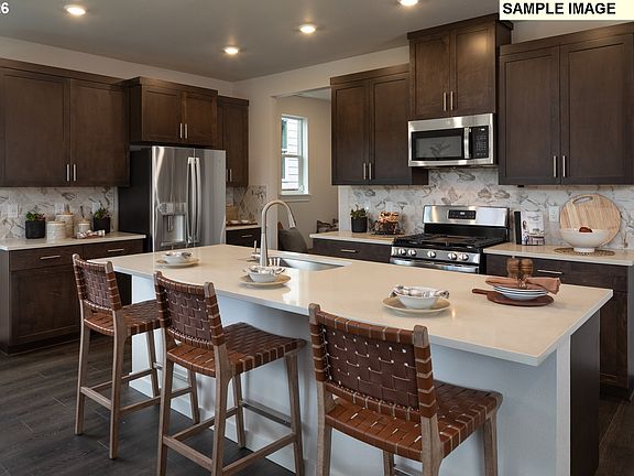 4th image of 3565 SW 37th St