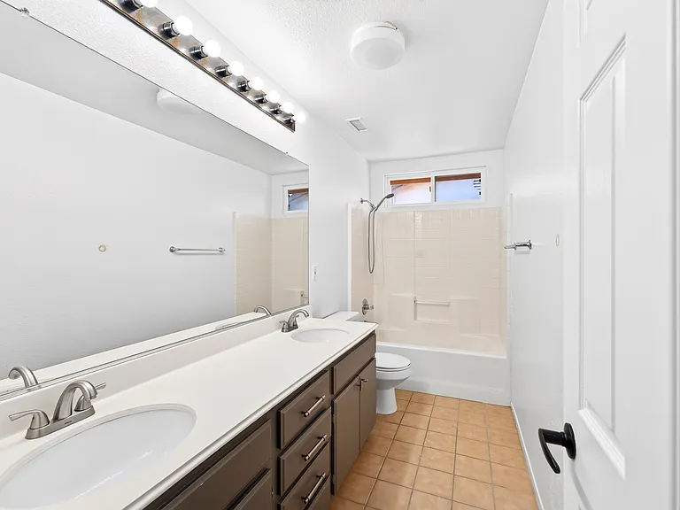 42028 Dunes Ct — Photo 32