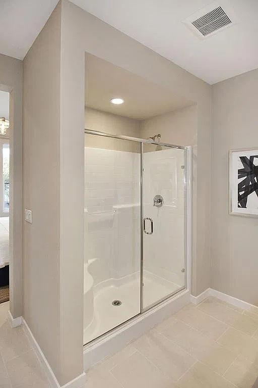 2 bed, 2.5 bath, 1641 sqft, $4,400 — Photo 3