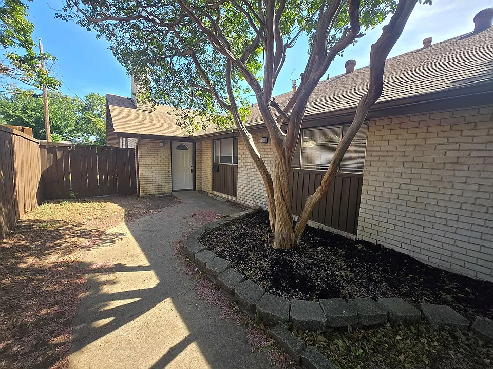 13439 Blossomheath Ln