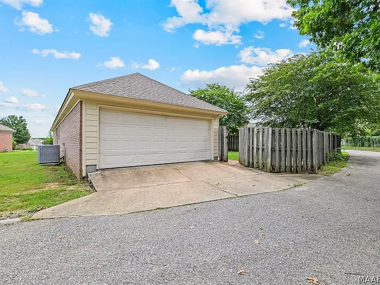 8990 Stoneridge Pl — Photo 34