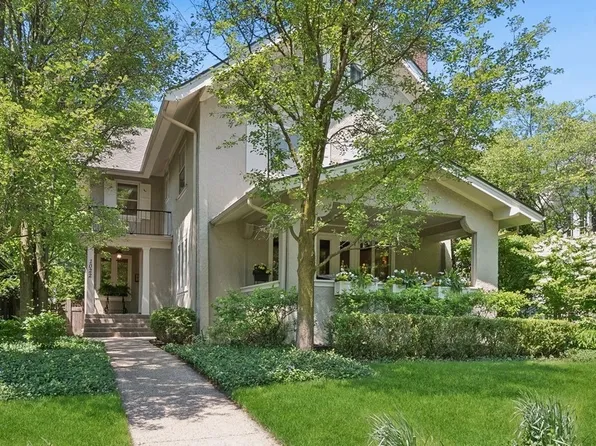 1022 Sheridan Rd, Evanston, IL 60202