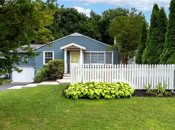 408 Cleveland Blvd, Fayetteville, NY 13066