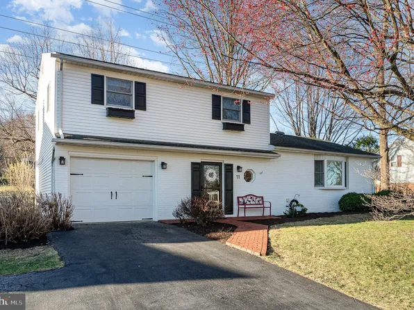 11 Big Horn Ave, Mechanicsburg, PA 17055