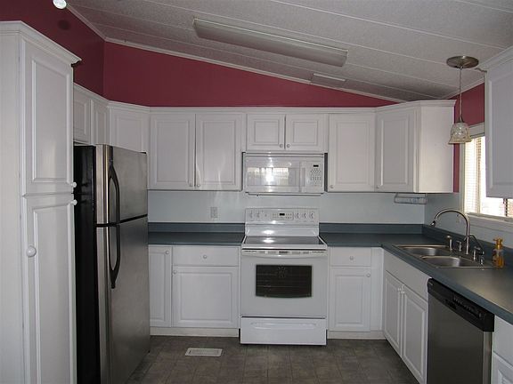 5th image of 13179 E 47th Ln