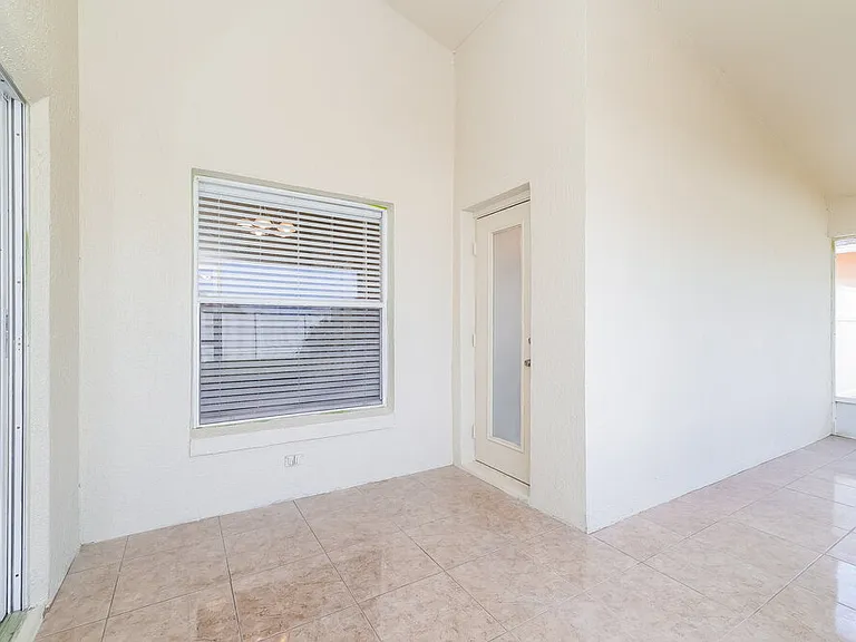 431 Peppermill Cir — Photo 8