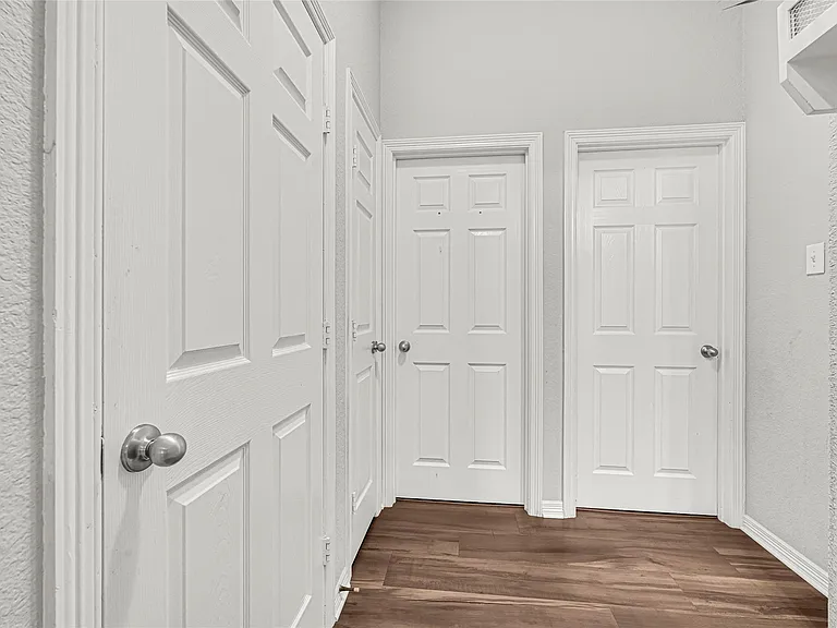 5522 Little Creek Ct — Photo 15