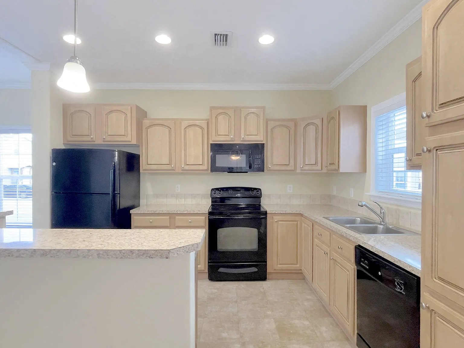 Keys Lake Villas — Photo 3