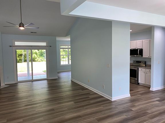 3rd image of 1105 Palmer Way