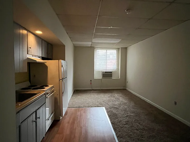 Morris Apartments — Photo 21