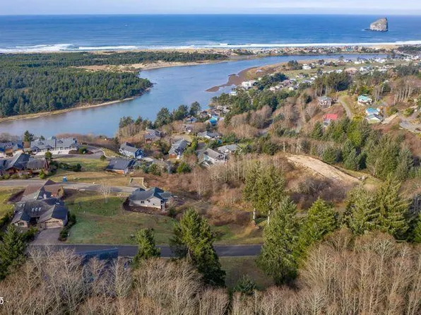 11 Pacific Seawatch Brooten Ct, Pacific City, OR 97135