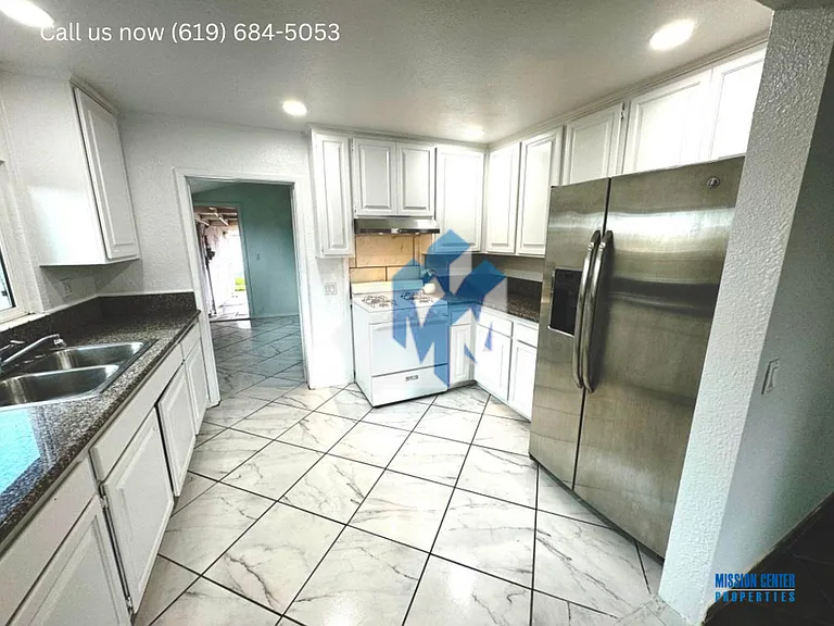 5256-5260 Groveland Drive — Photo 15